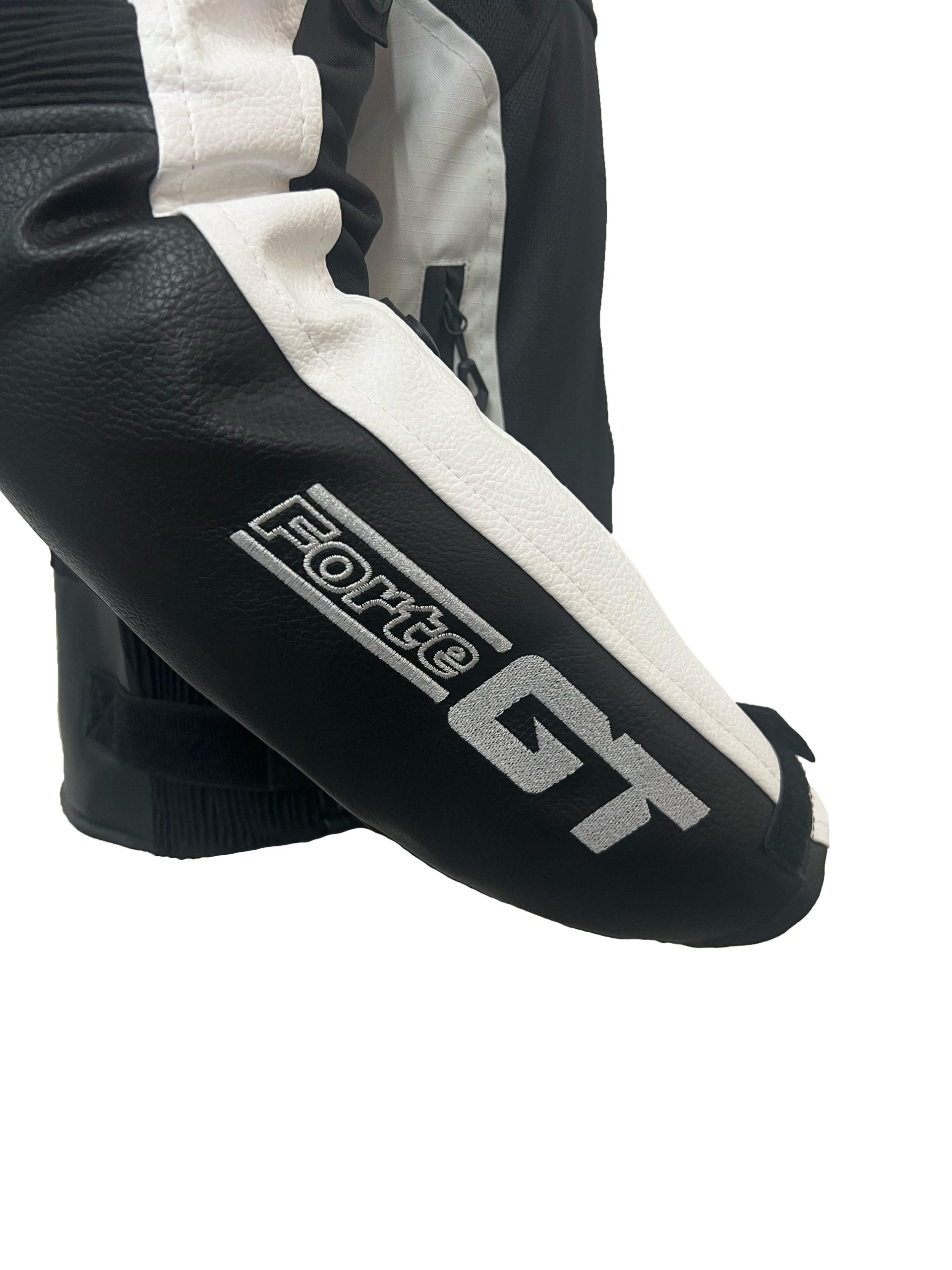 FORTE%20GT%20TITAN%20White%20Black%20/%20Hörgüçlü